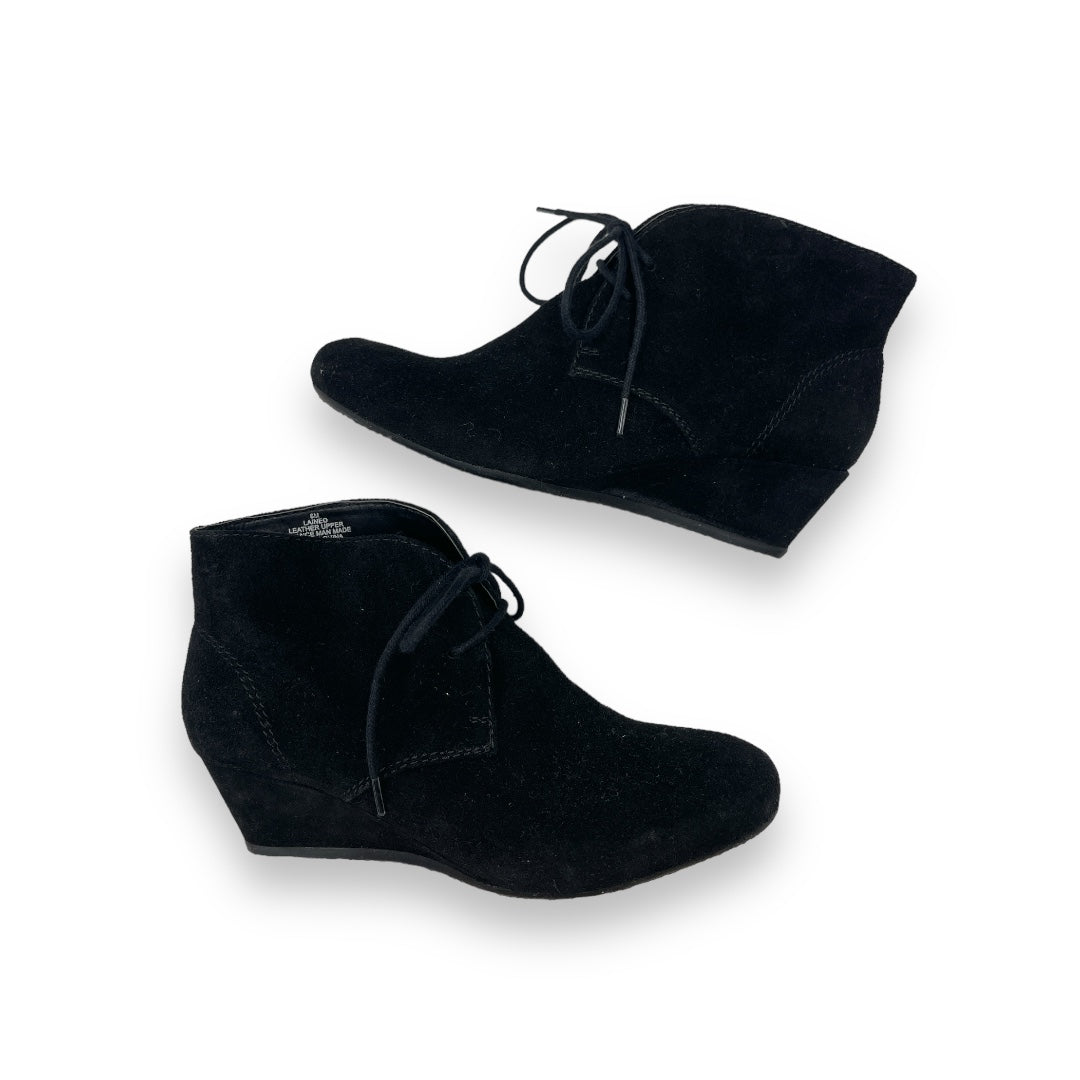 Boots Ankle Heels By Nine West Size: 6