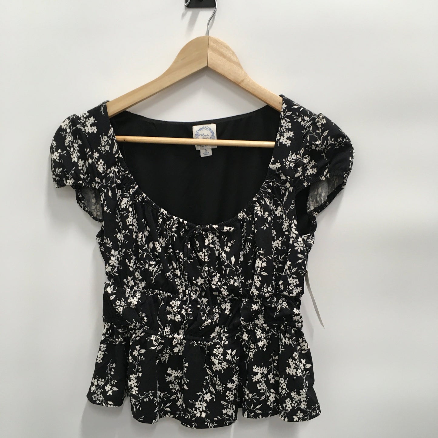 Top Short Sleeve By Blue Rain Size: S