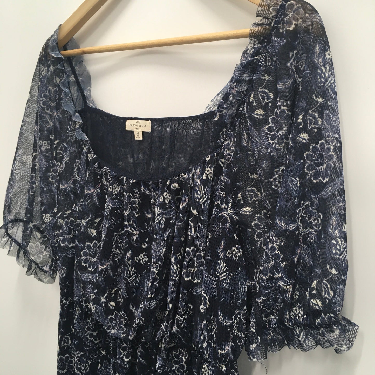 Top Short Sleeve By Clothes Mentor Size: M