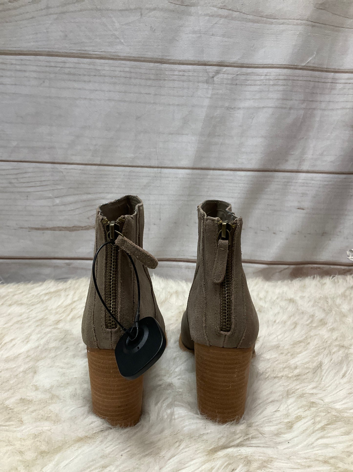 Boots Ankle Heels By Cmc Size: 9