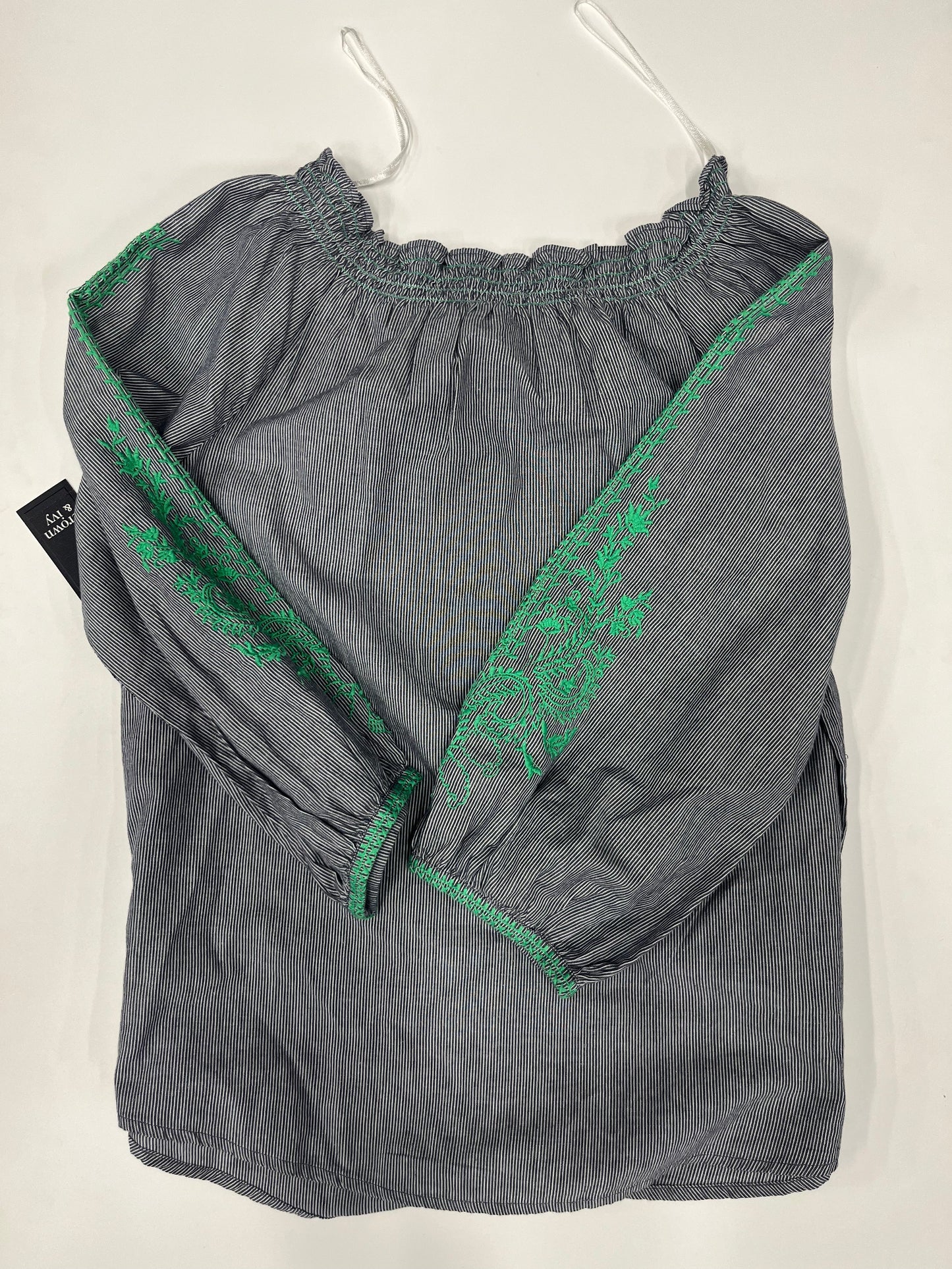 Top Long Sleeve By Crown And Ivy NWT Size: Xs