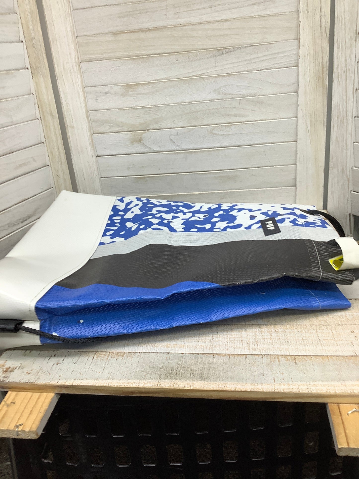 Backpack By Clothes Mentor Size: Medium