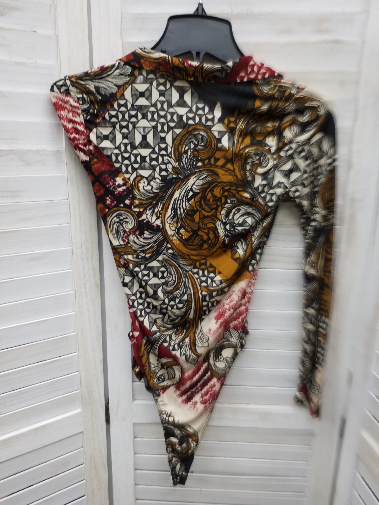 Top Long Sleeve By Fashion Nova Size: M