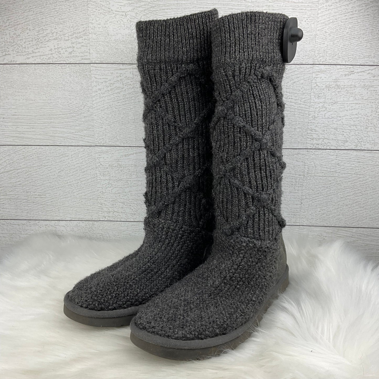 Boots Designer By Ugg Size: 8