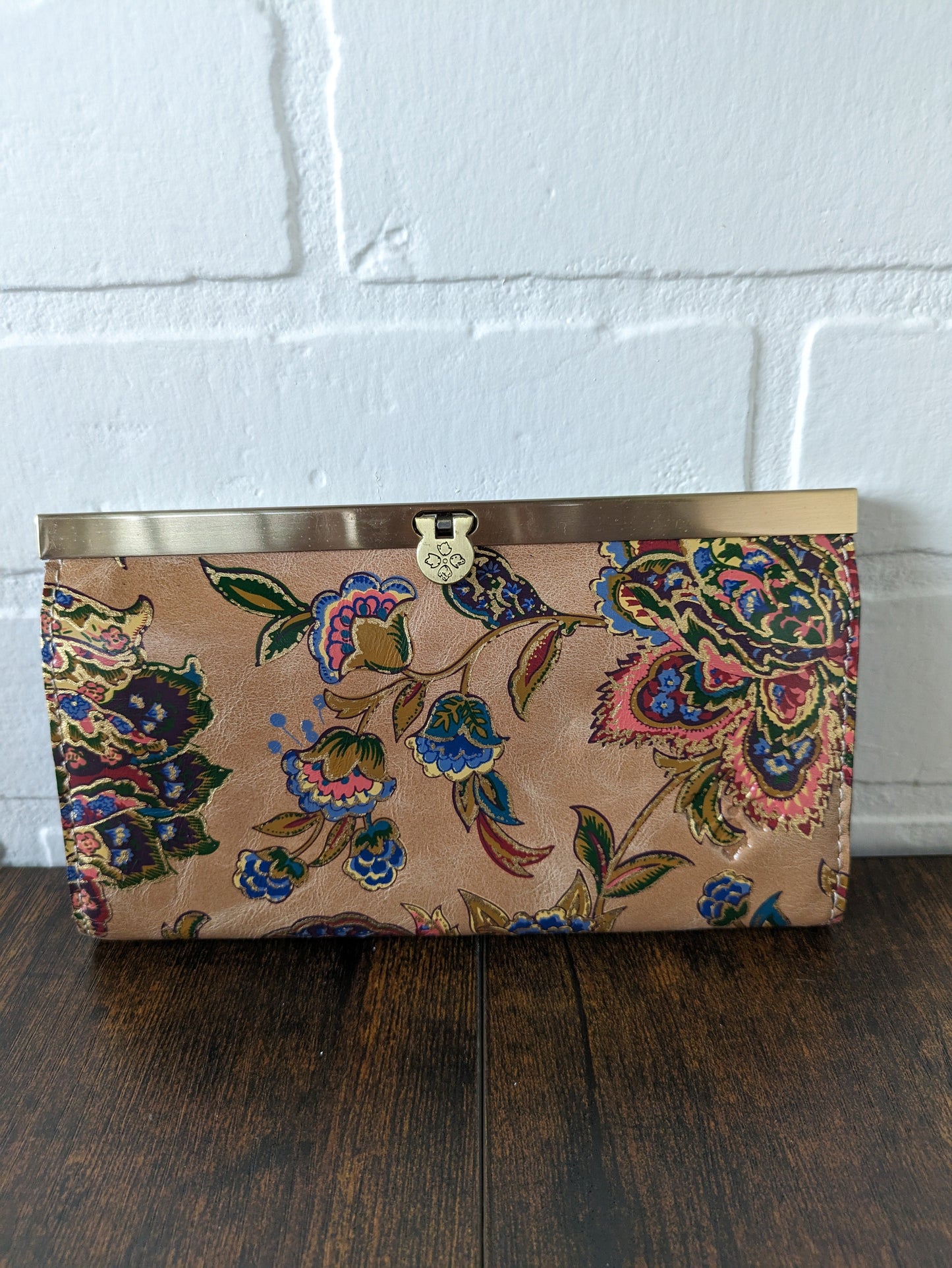 Wallet Leather By Patricia Nash Size: Large