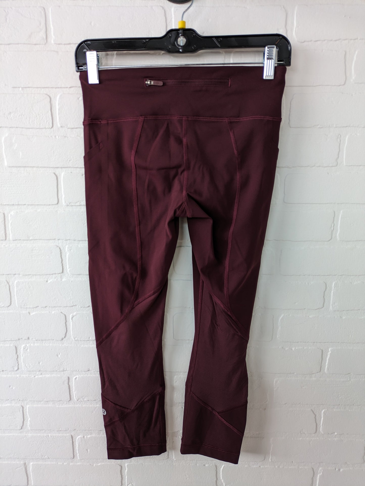 Athletic Leggings Capris By Lululemon Size: 4