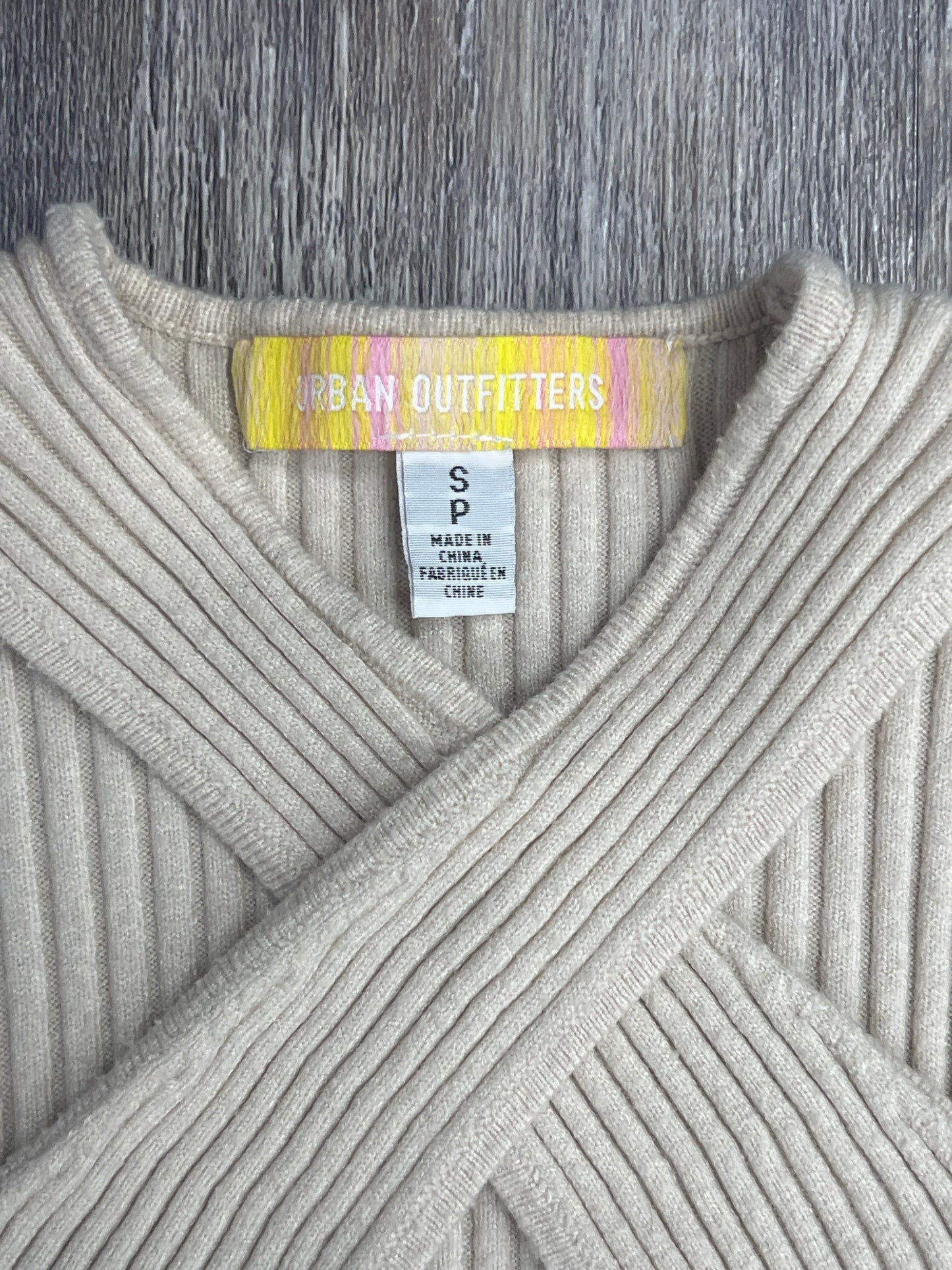 Top Long Sleeve By Urban Outfitters Size: S