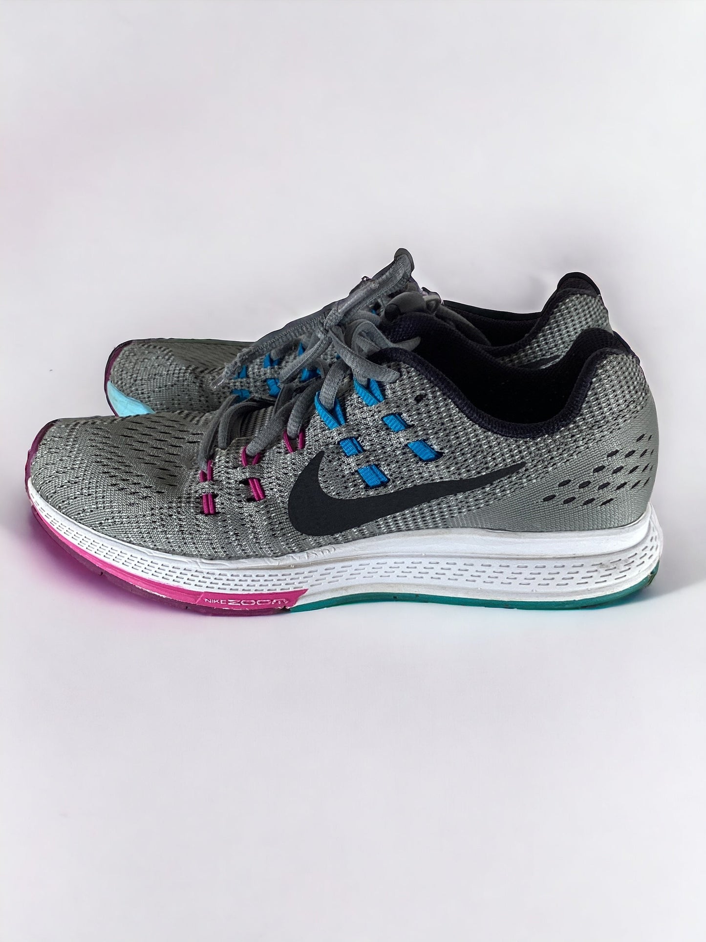 Shoes Athletic By Nike Size: 7