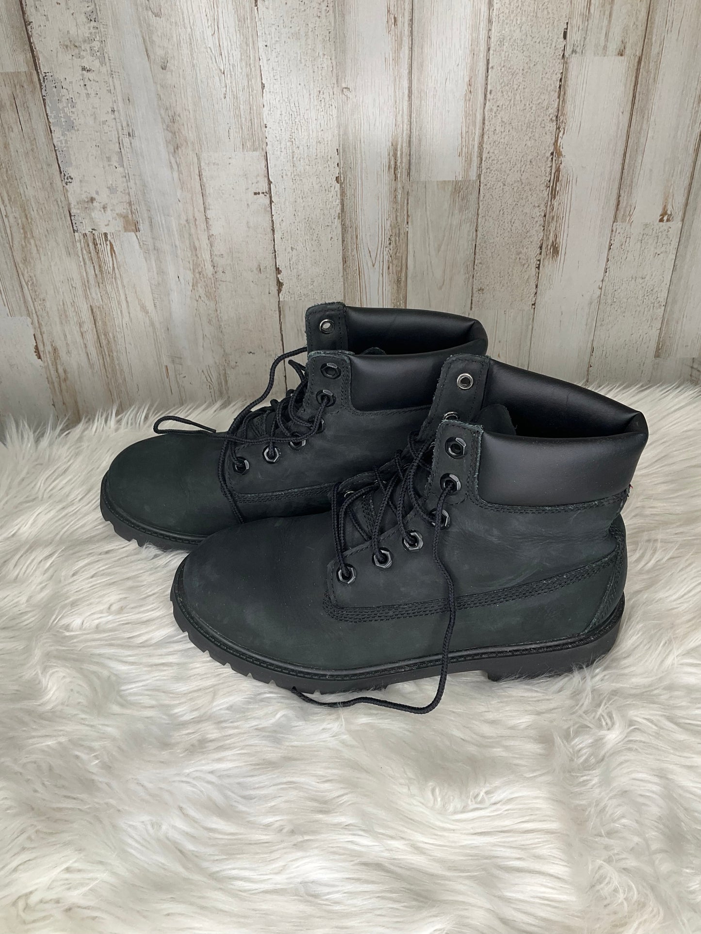 Boots Ankle Flats By Timberland Size: 6