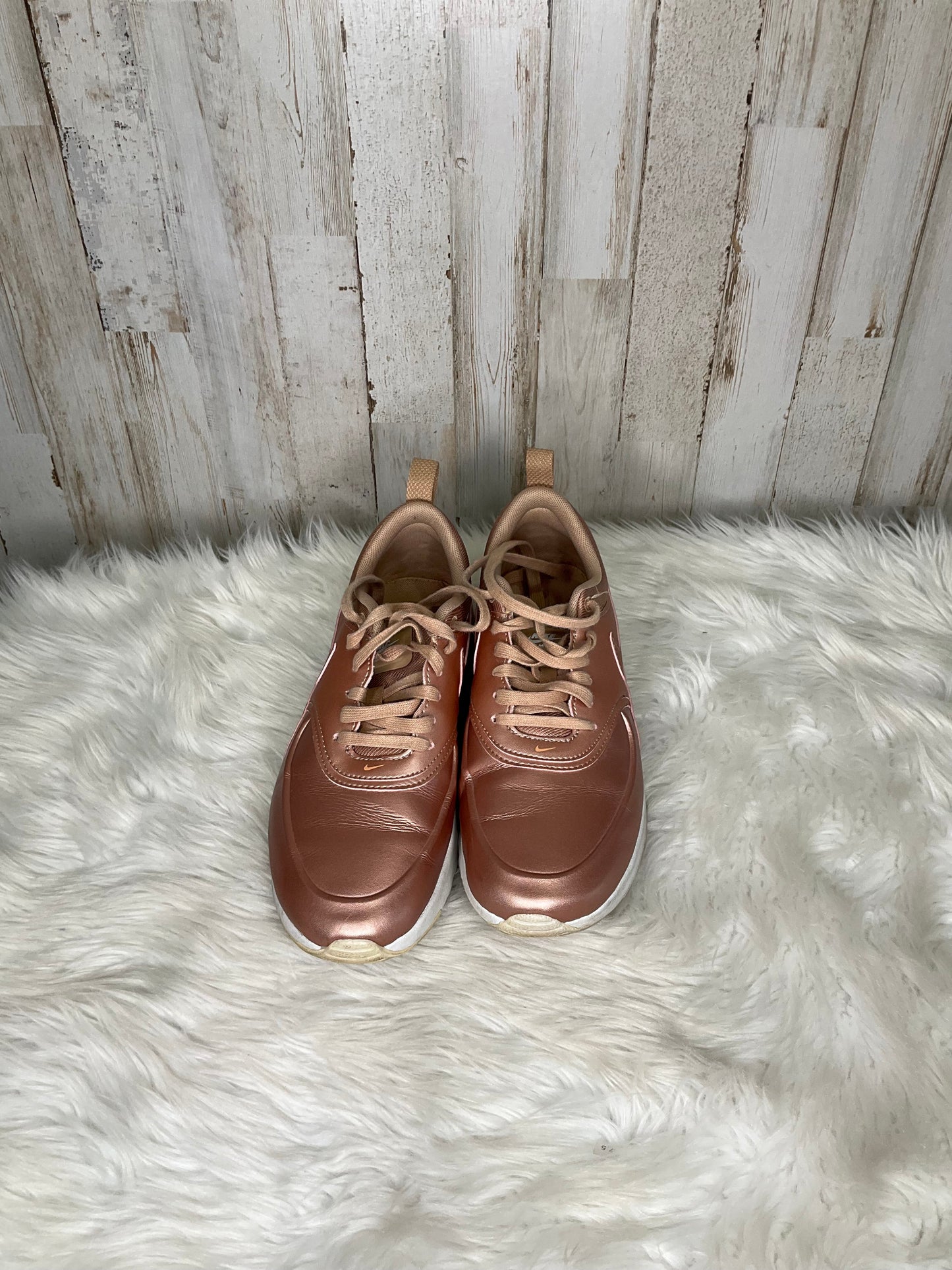 Shoes Athletic By Nike Size: 7.5