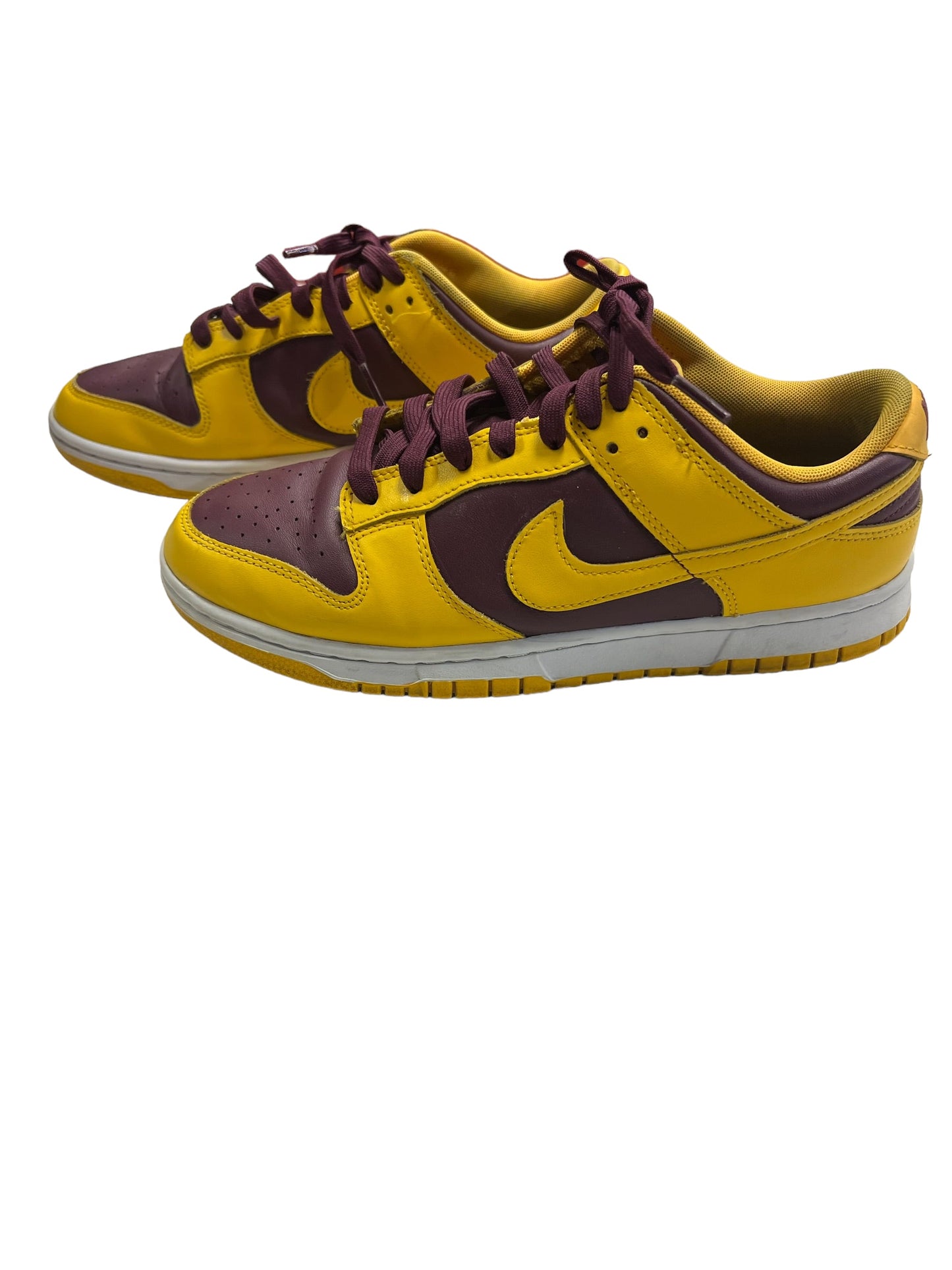 Shoes Athletic By Nike Size: 10.5
