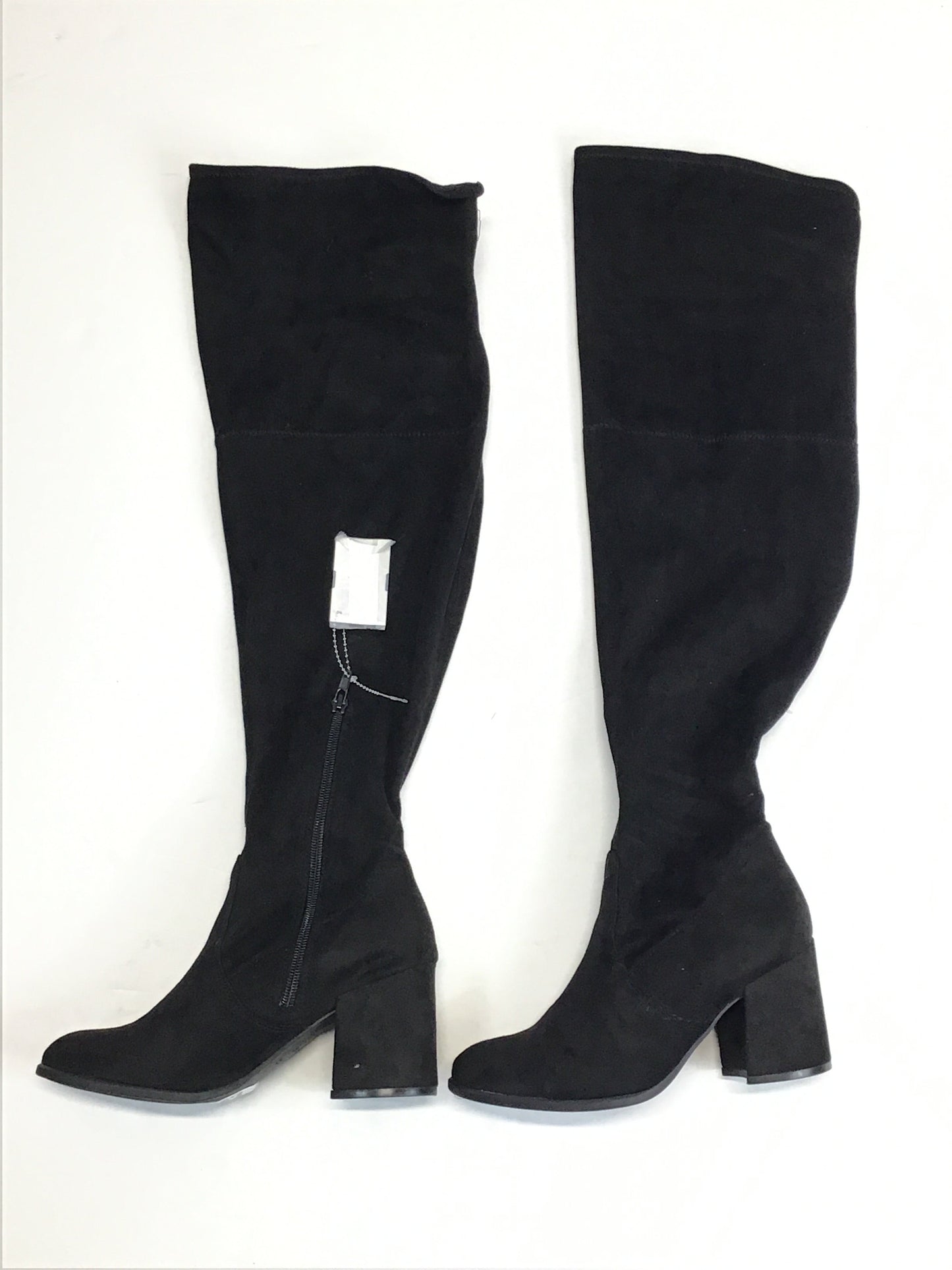 Boots Knee Flats By Unisa Size: 6.5