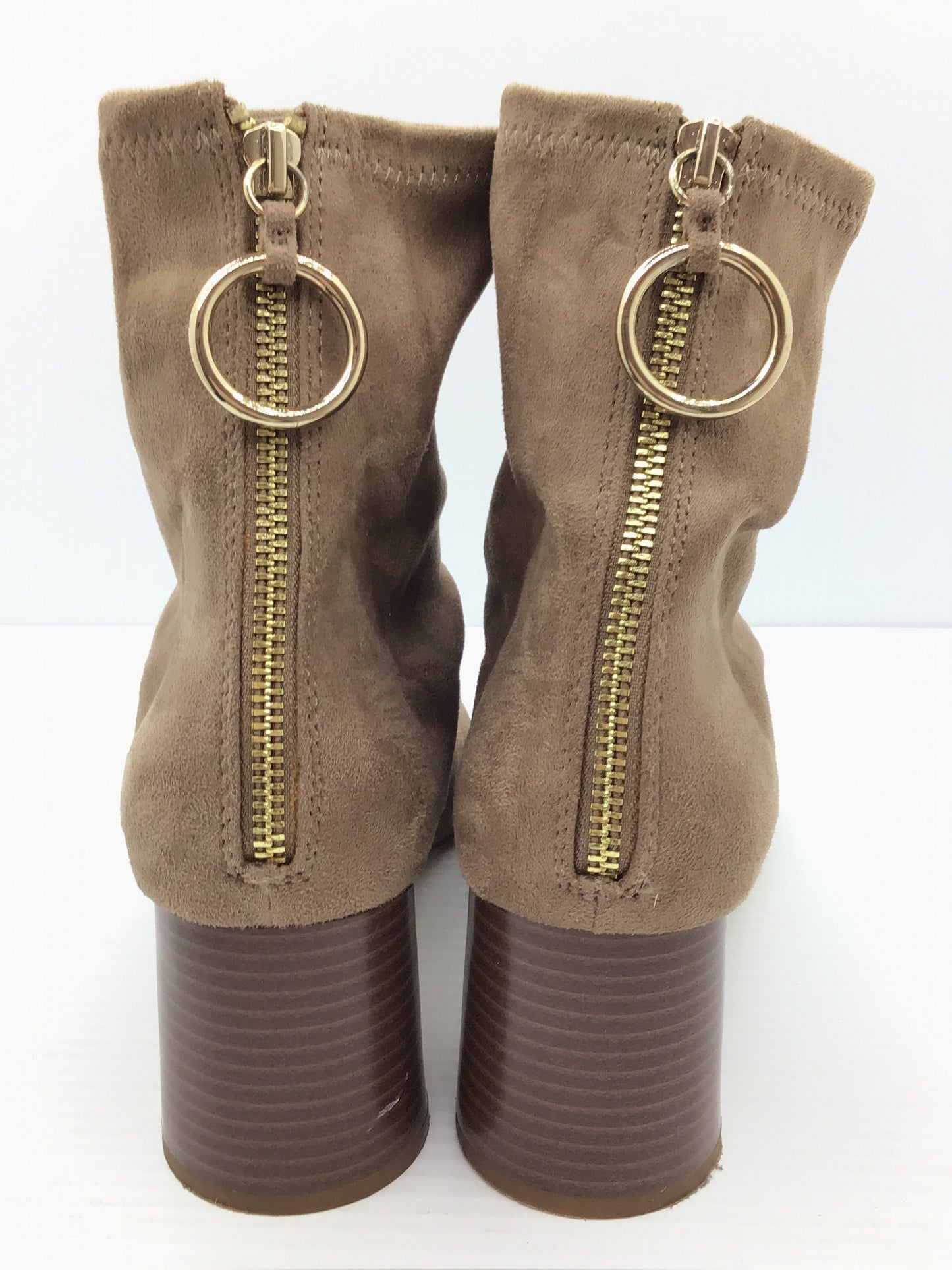 Boots Ankle Heels By Zara Size: 11