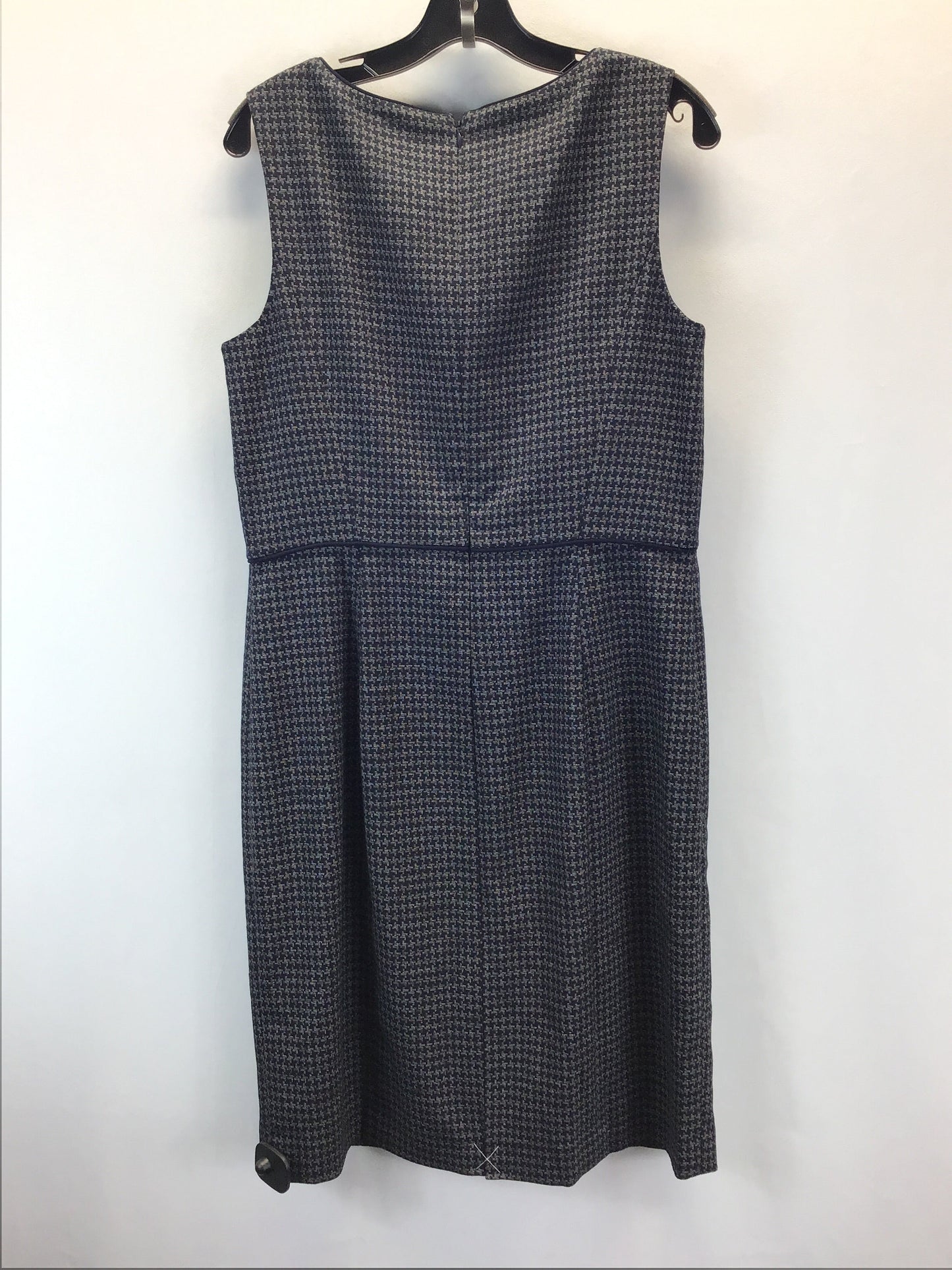 Dress Casual Midi By Talbots Size: 12