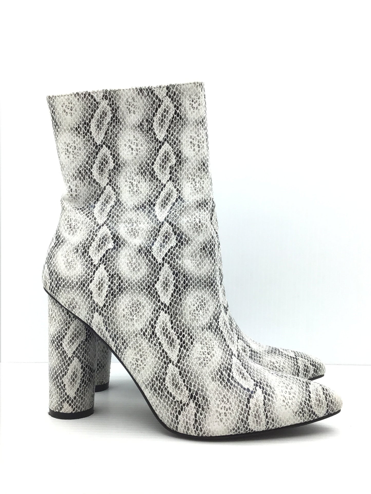 Boots Ankle Heels By Fashion Nova Size: 11