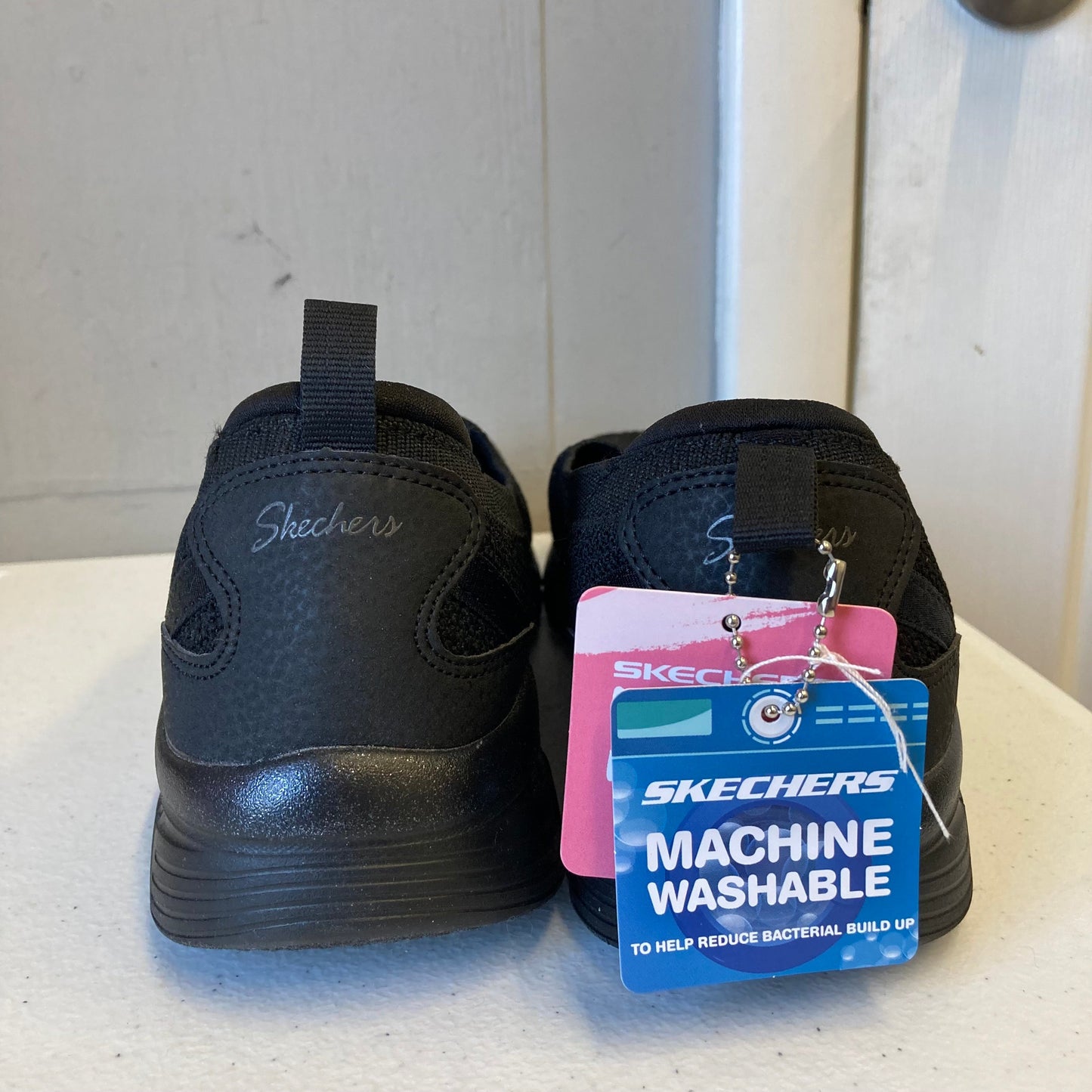 Shoes Flats By Skechers In Black, Size:9