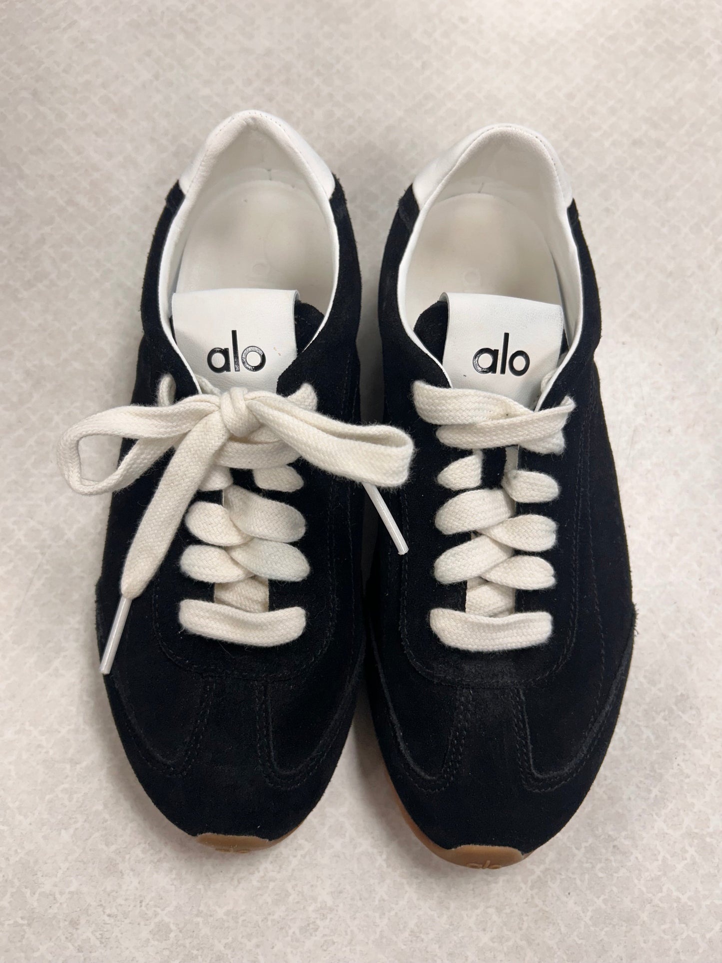 Shoes Sneakers By Alo In Black, Size:7