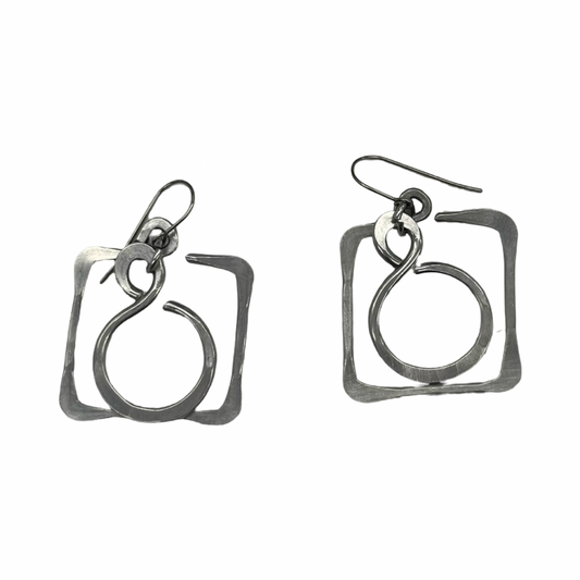 Earrings Dangle/Drop By Clothes Mentor In Silver