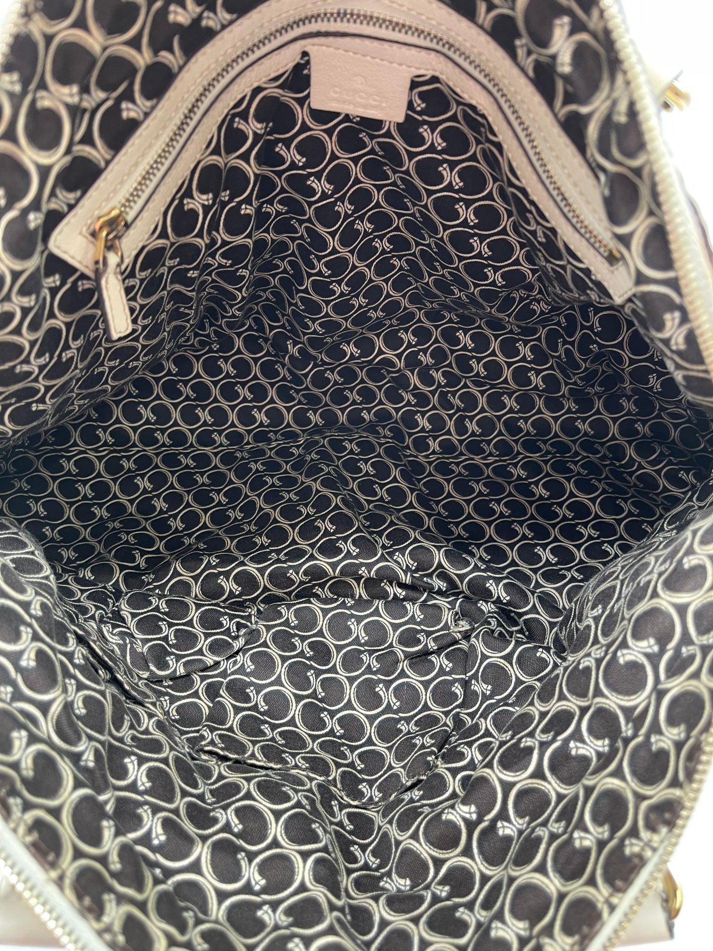 Handbag Luxury Designer By Gucci, Size: Large