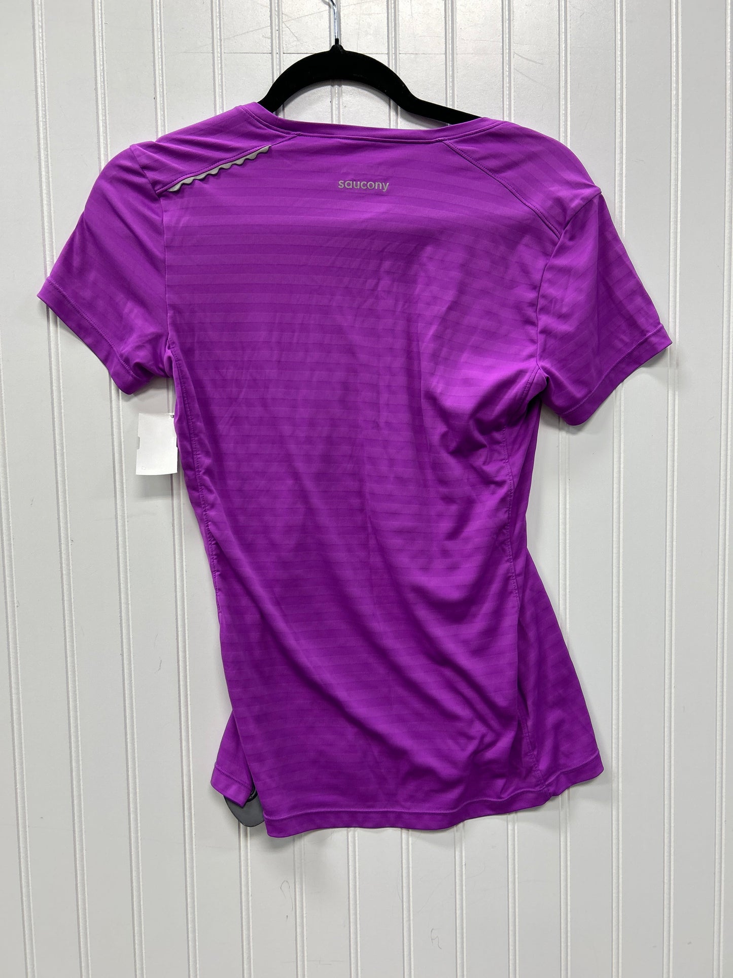 Athletic Top Ss By Saucony In Purple, Size:M