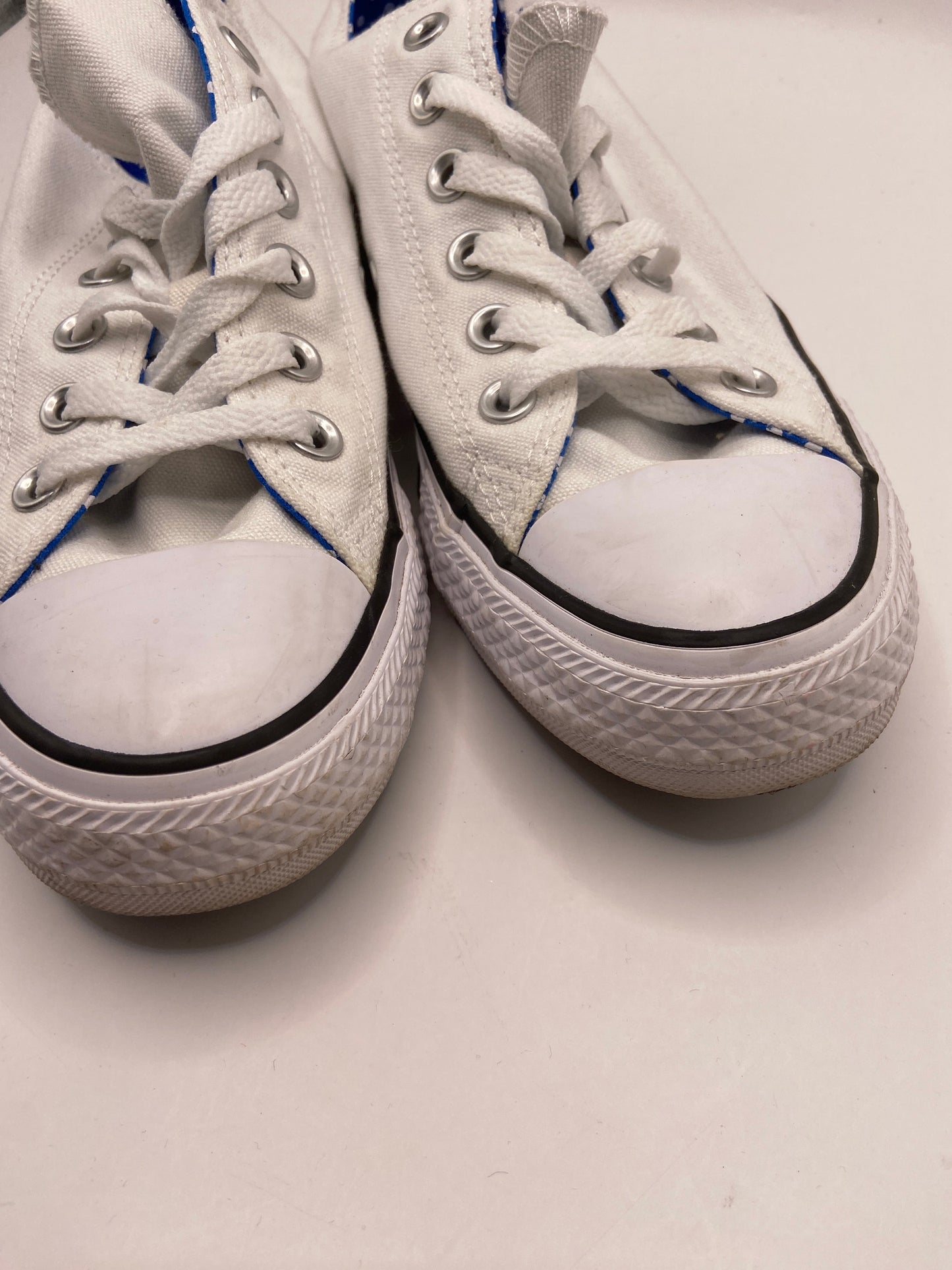 Shoes Sneakers By Converse In White, Size: 8