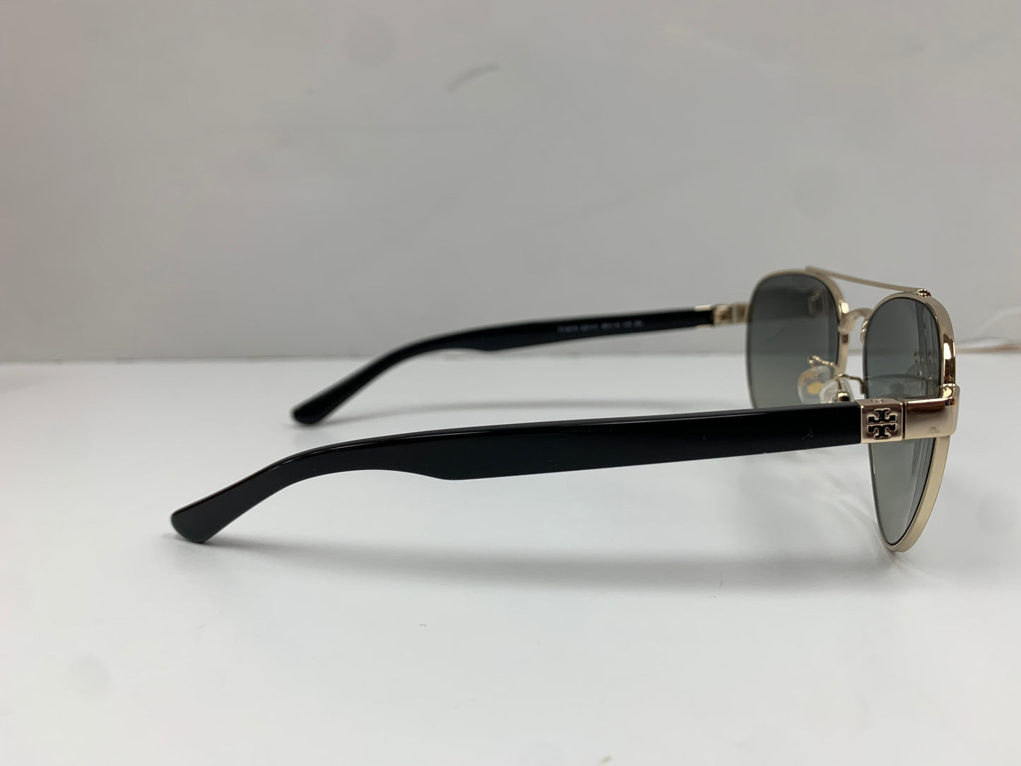 Sunglasses Designer By Tory Burch