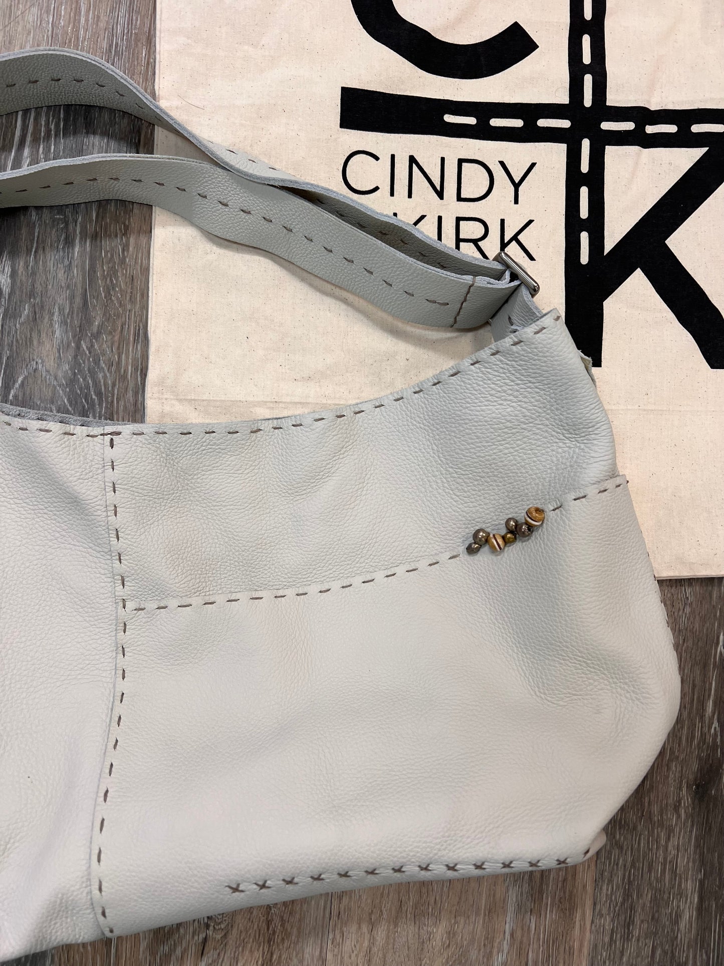 HANDBAG LEATHER by  Cindy Kirk In CREAM, Size: LARGE