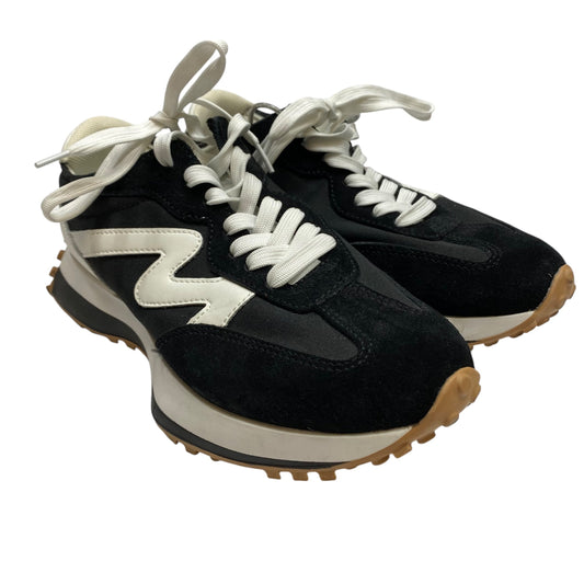 Shoes Sneakers By Steve Madden In Black & White, Size:8.5