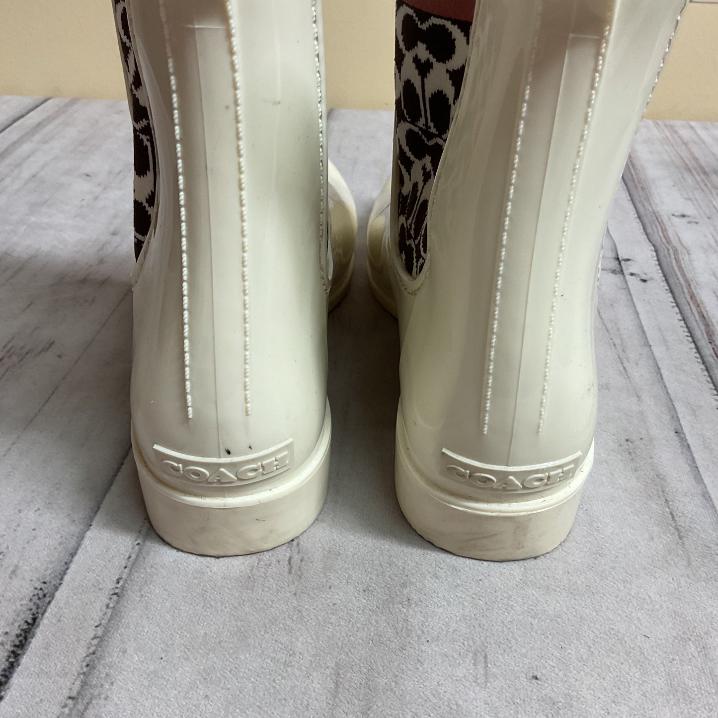 Shoes Designer By Coach In White, Size:9