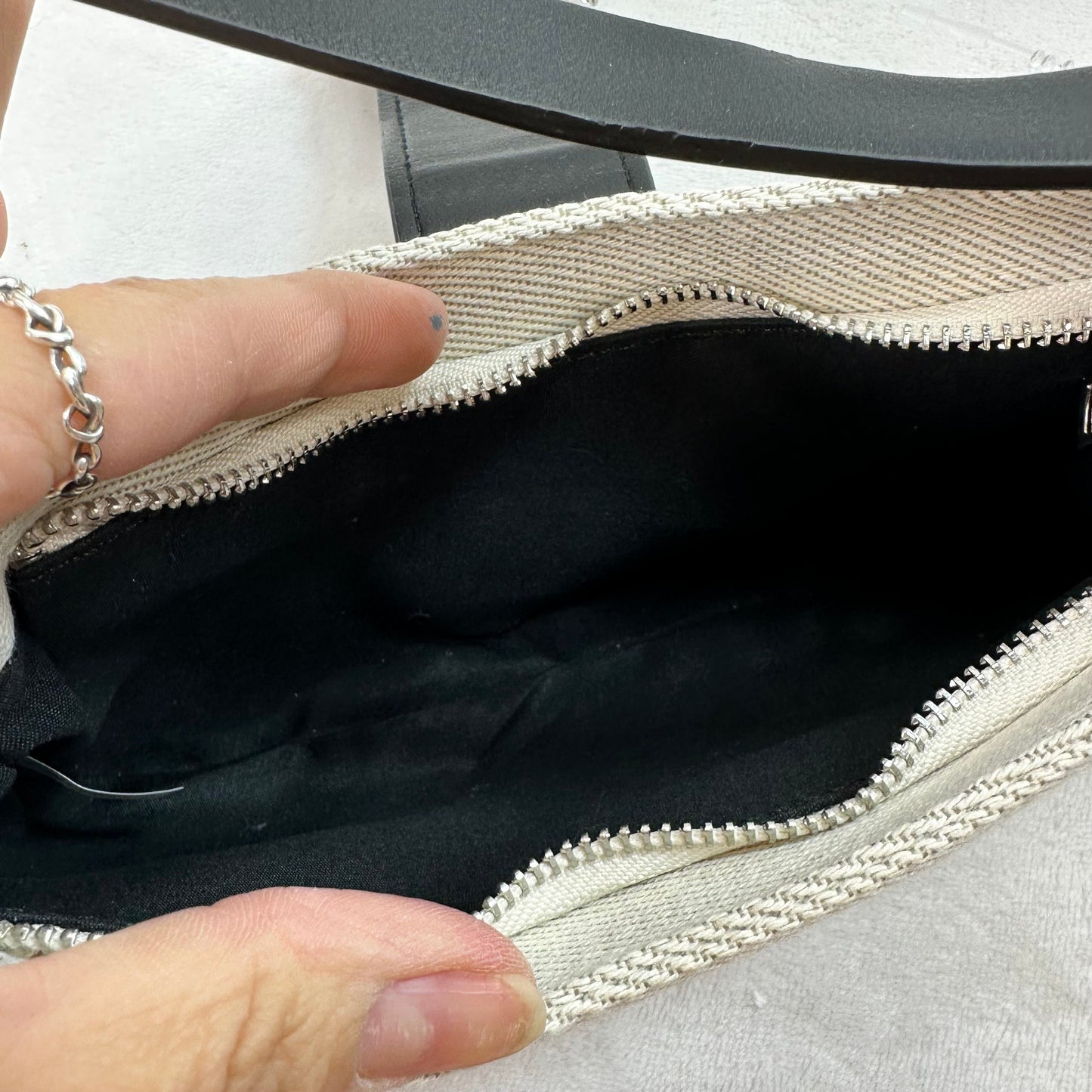 Handbag By Clothes Mentor, Size: Small