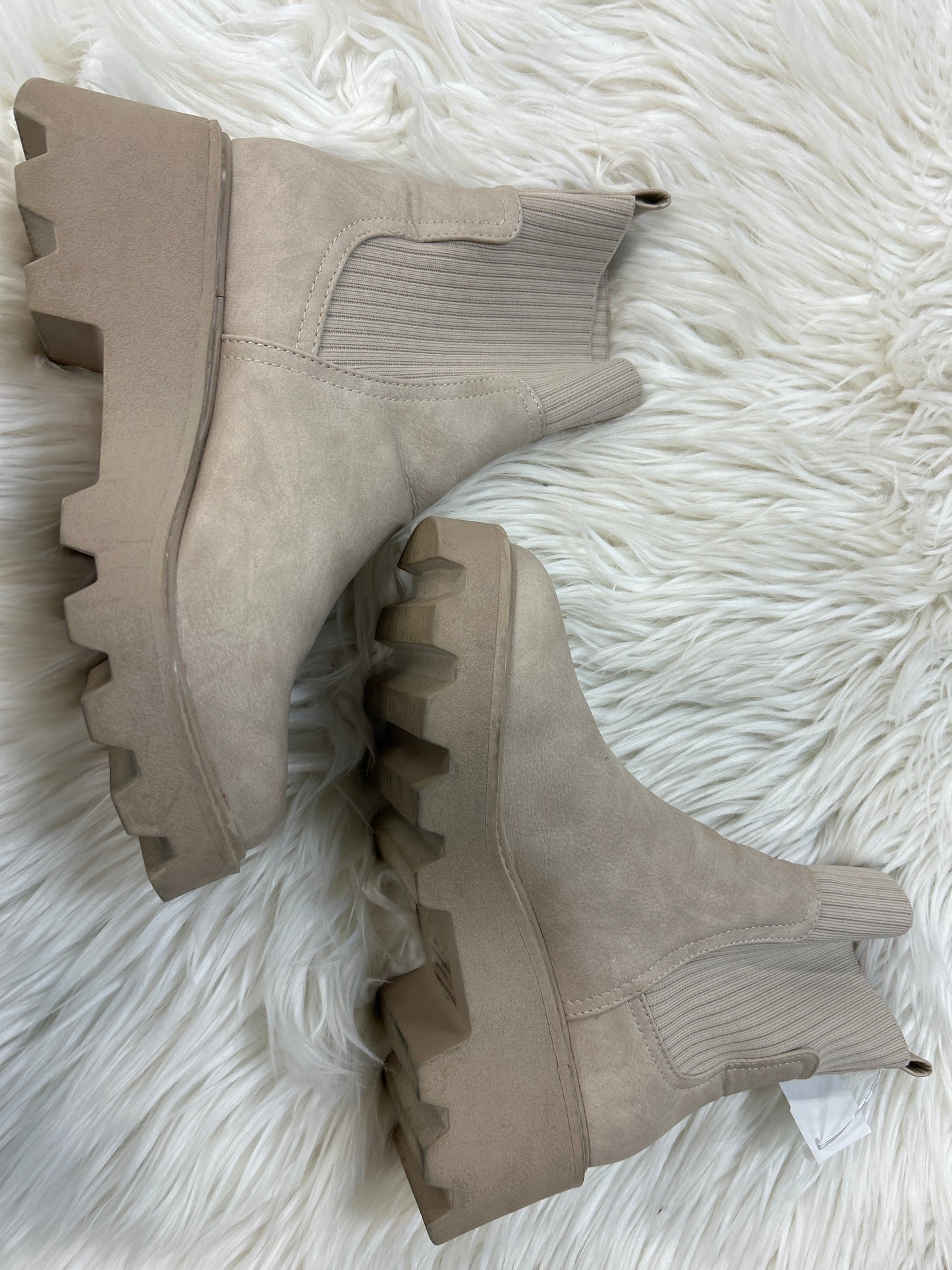 Boots Ankle Heels By Dv In Taupe, Size:7.5
