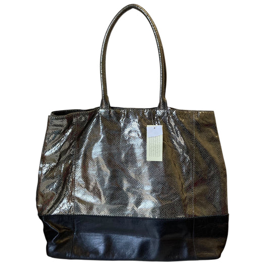 Tote By Margot In Silver, Size:Large