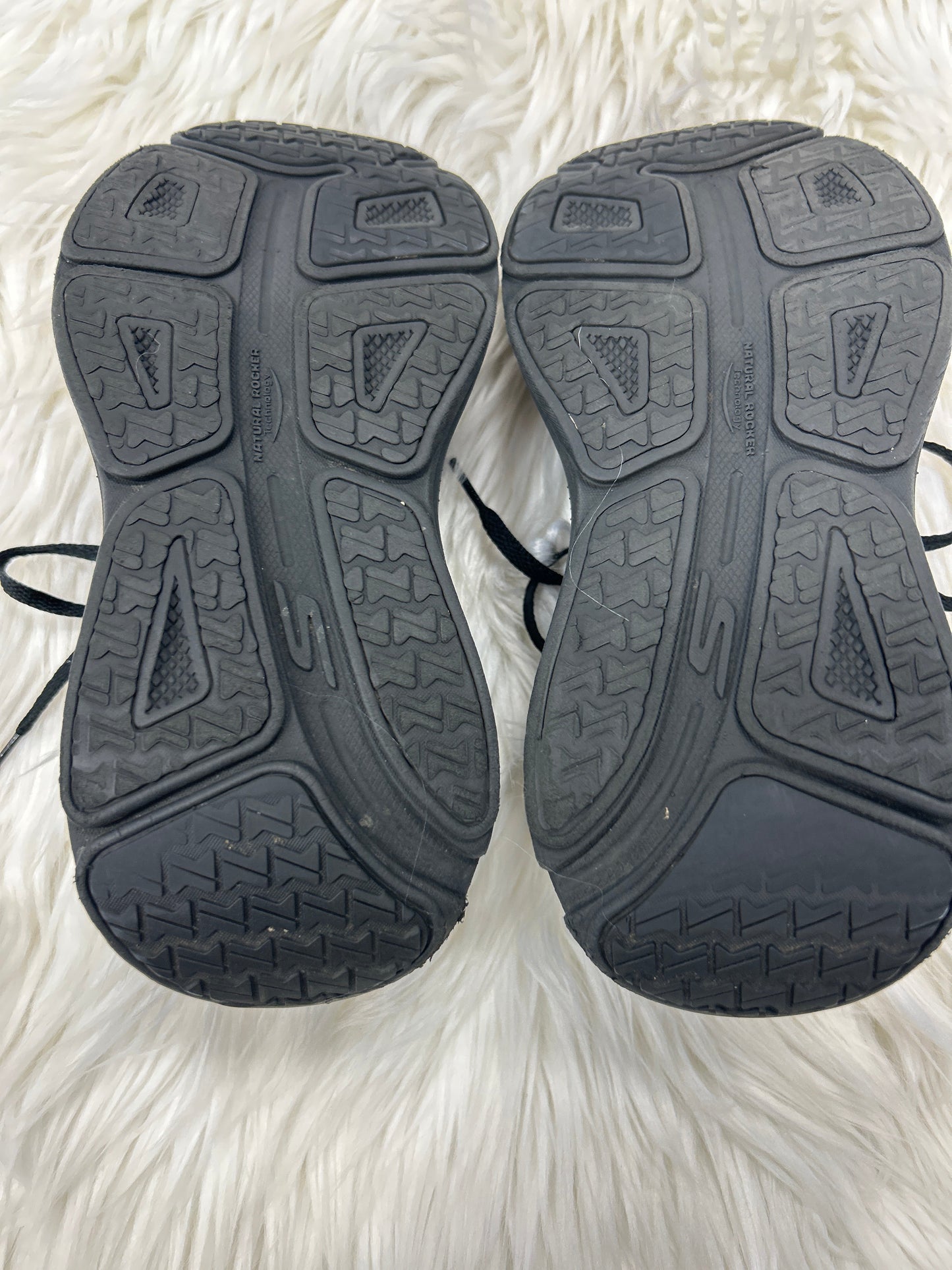 Shoes Athletic By Skechers In Black, Size:6