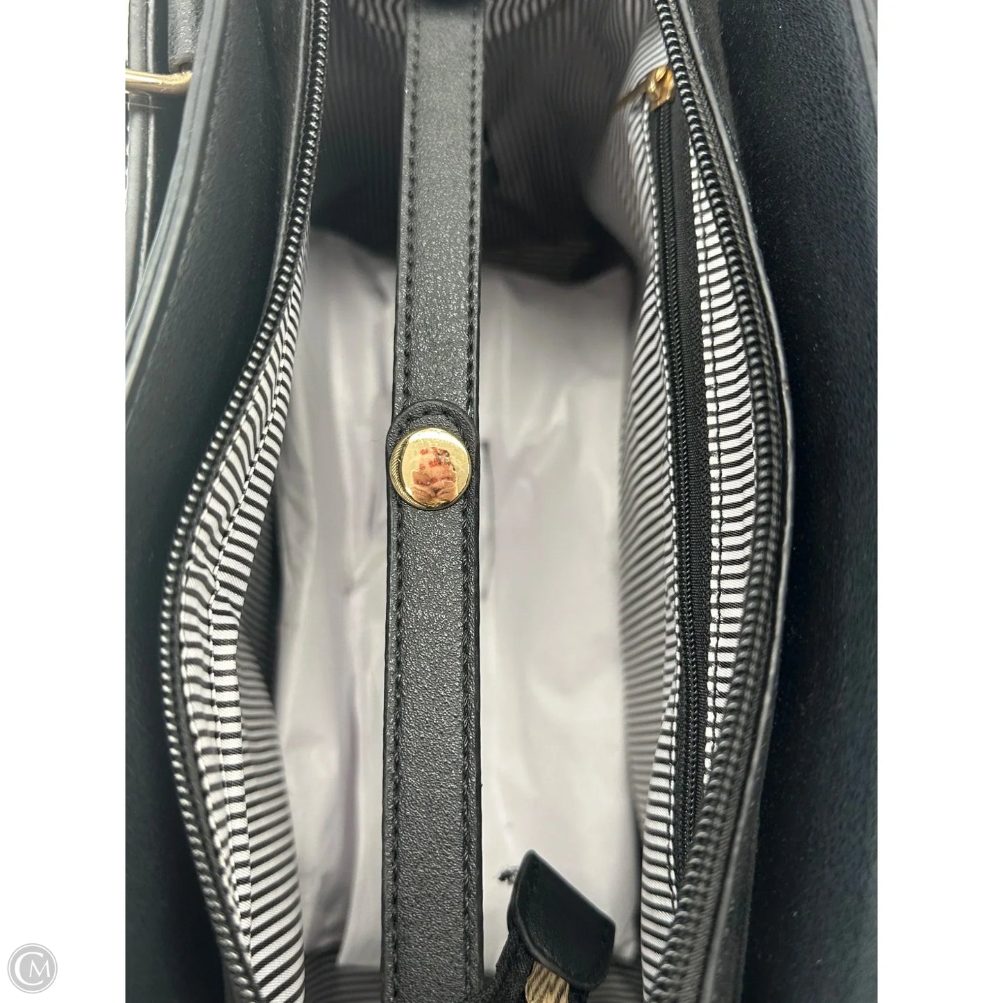 Handbag By Clothes Mentor, Size: Medium