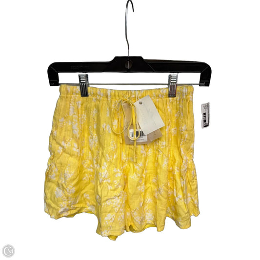 Shorts By Clothes Mentor In Yellow, Size: Xs