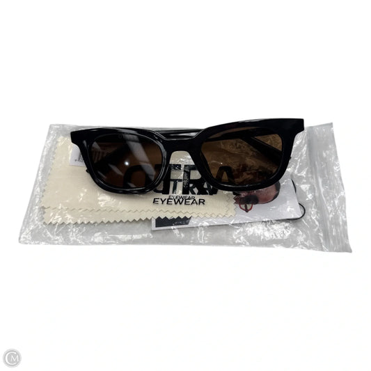 Sunglasses By Clothes Mentor, Size: