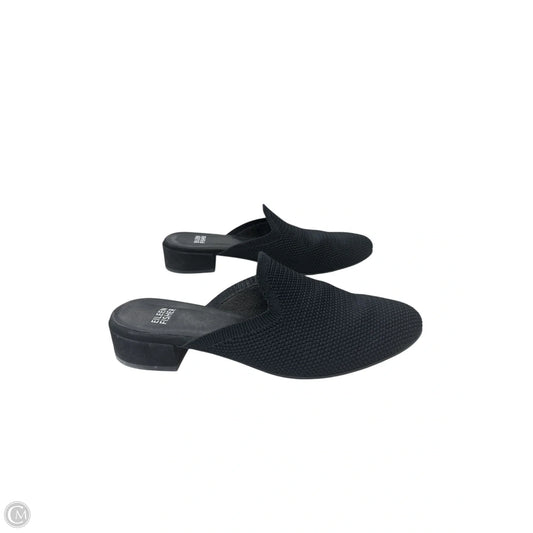 Shoes Flats By Eileen Fisher In Black, Size: 8