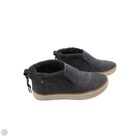 Shoes Flats By Toms In Grey, Size: 7.5