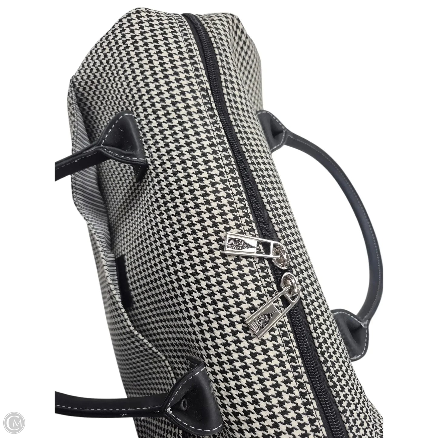 Luggage By London Fog, Size: Medium