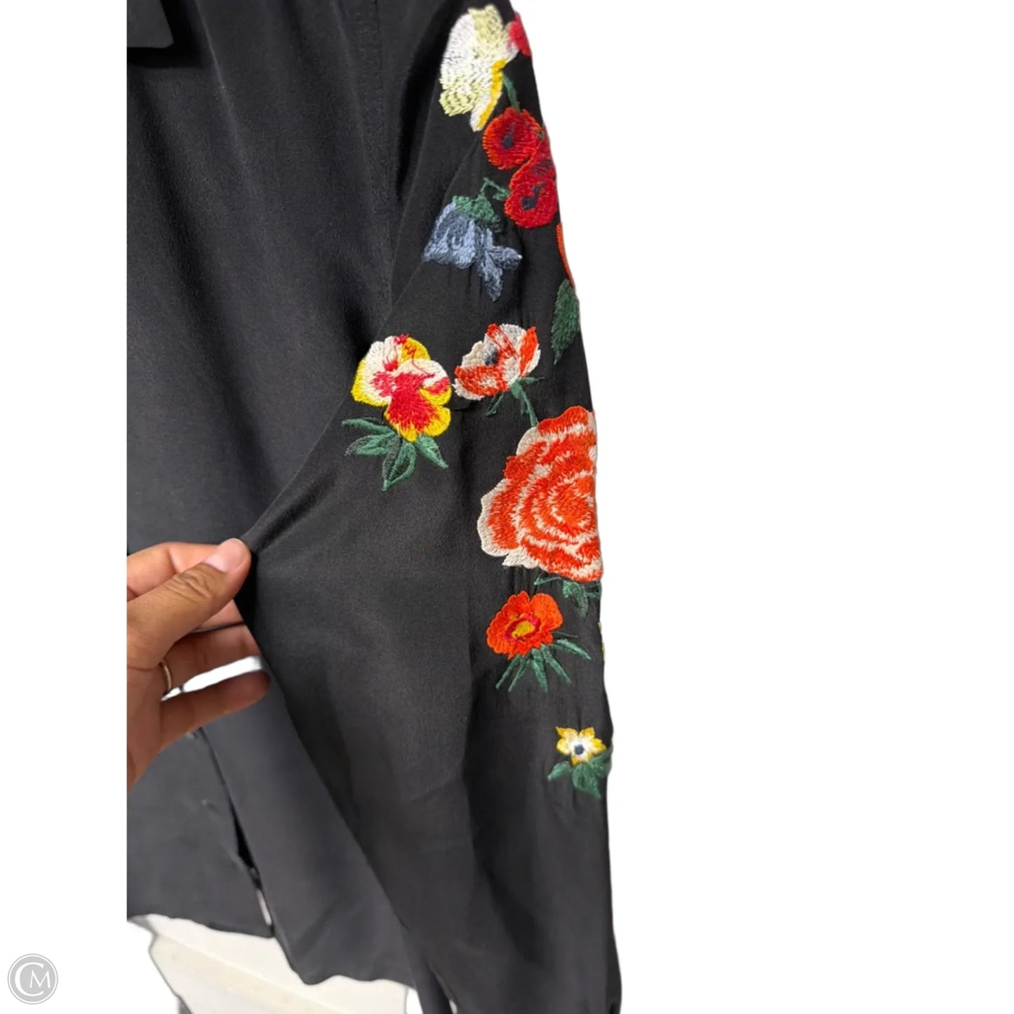 Top Long Sleeve By Equipment In Black, Size: Sp