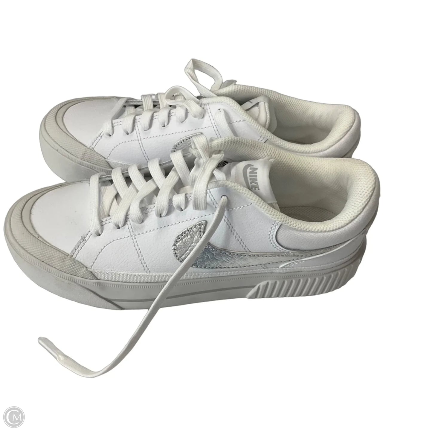 Shoes Sneakers By Nike In White, Size: 7