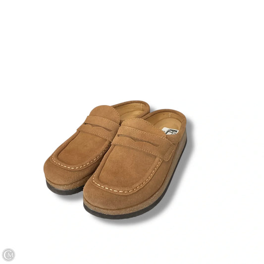 Shoes Flats By White Mountain In Tan, Size: 6