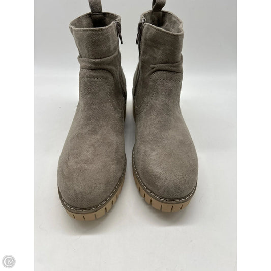 Boots Ankle Heels By Very G In Grey, Size: 8