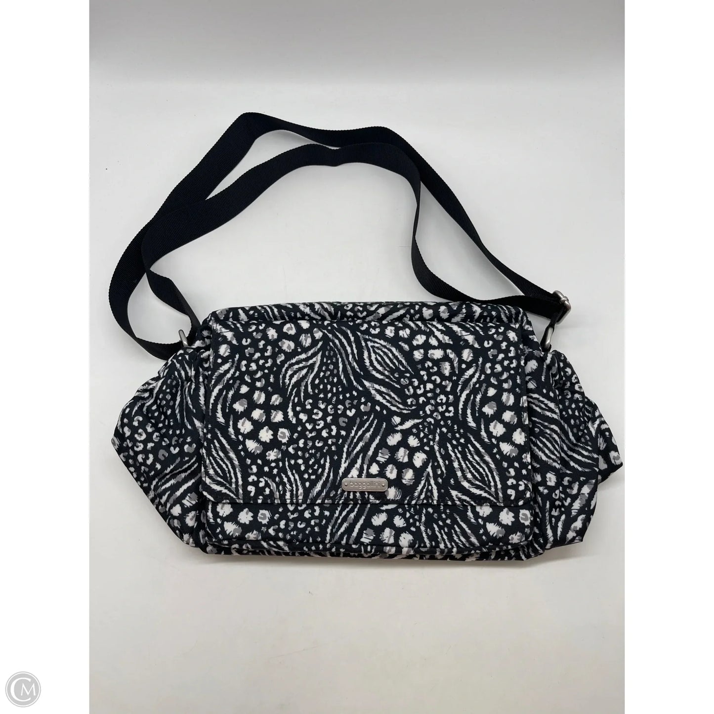 Crossbody By Baggallini, Size: Medium