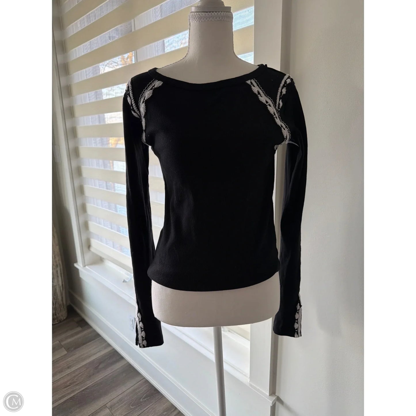 Top Long Sleeve By Free People In Black, Size: M