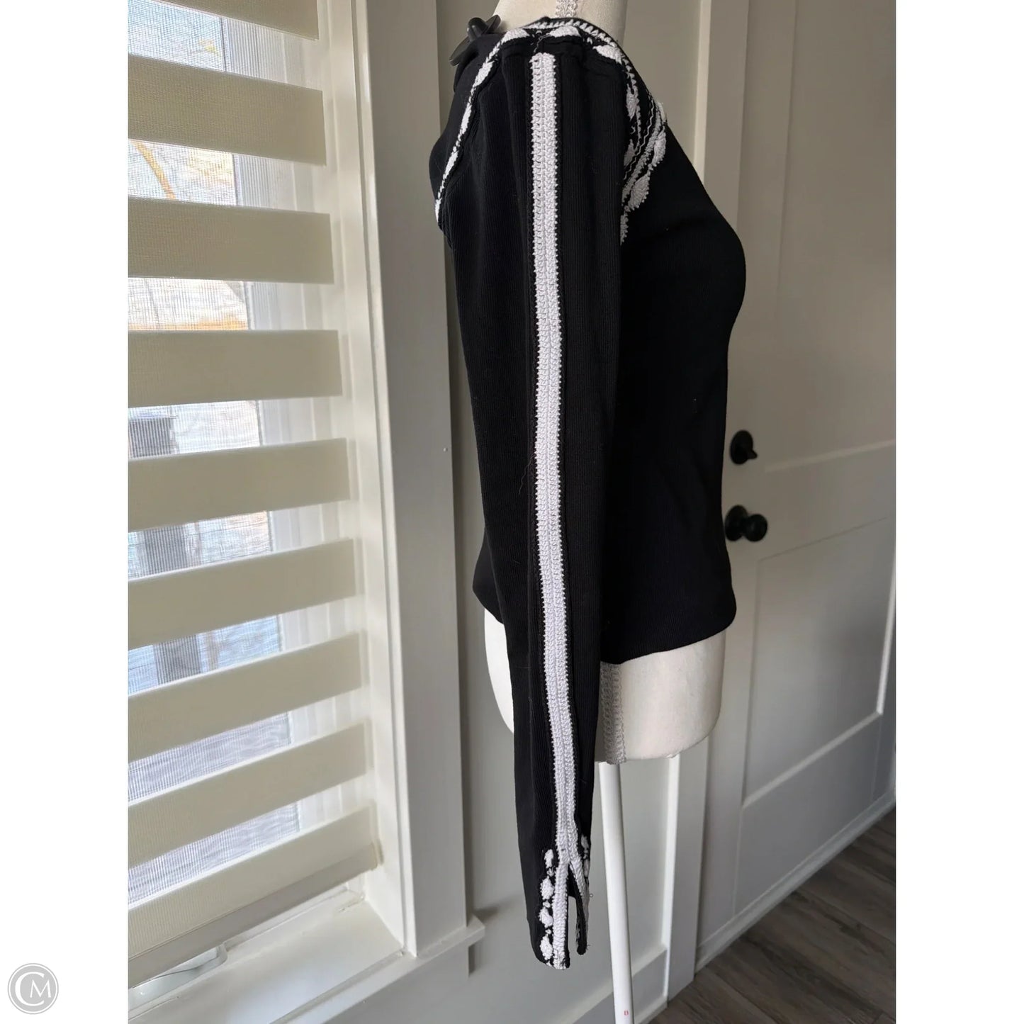 Top Long Sleeve By Free People In Black, Size: M