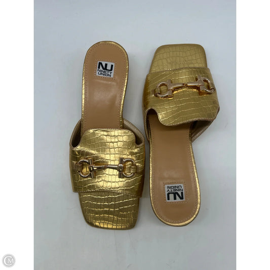 Sandals Heels Block By Clothes Mentor In Gold, Size: 9