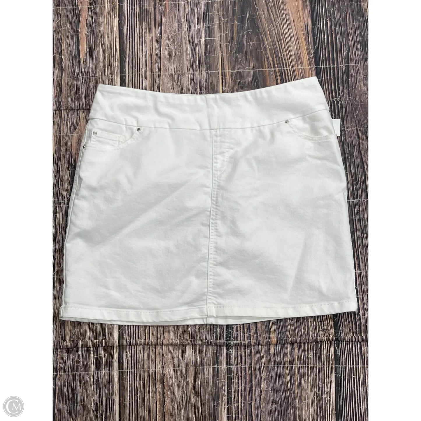 Skort By Sc & Co In White, Size: L