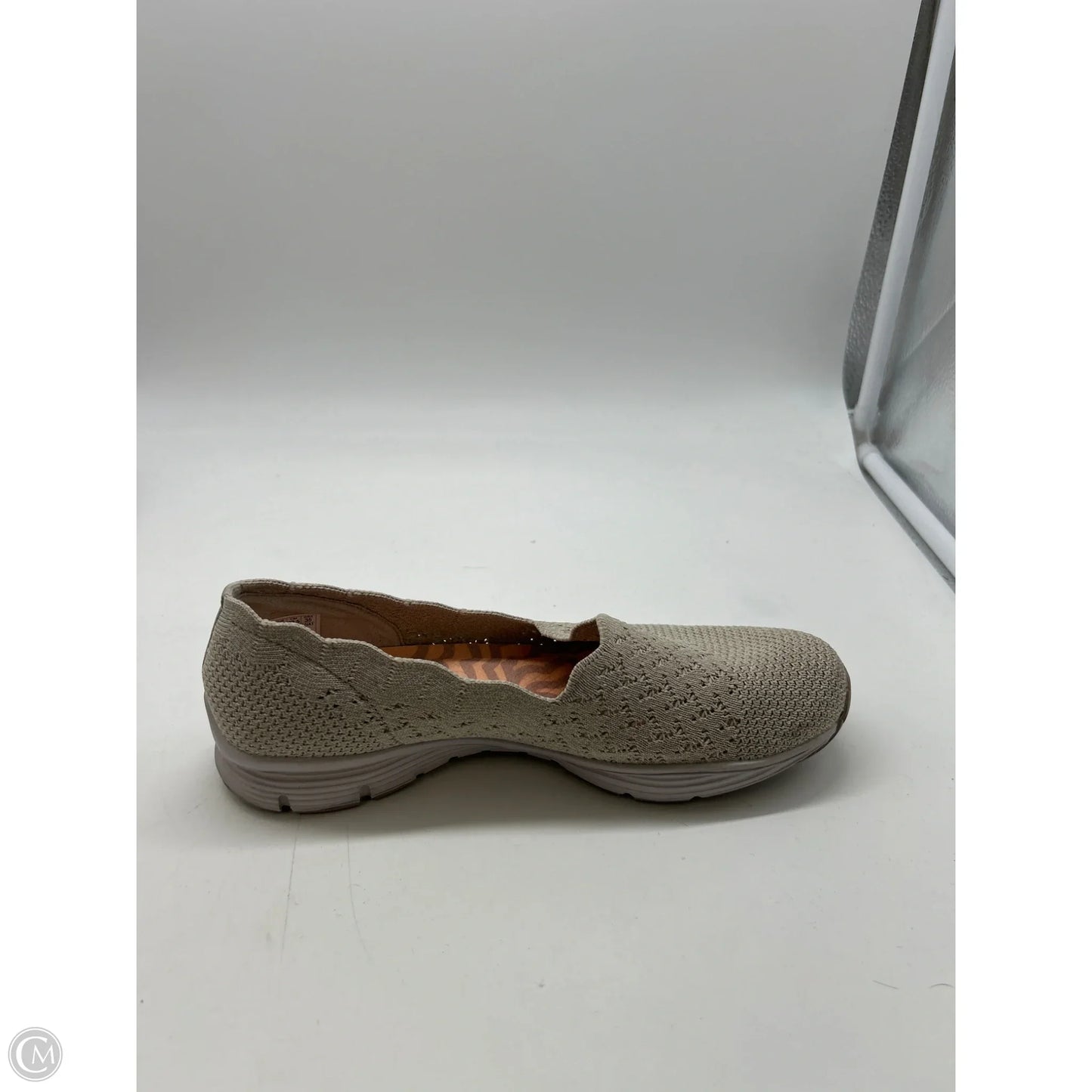 Shoes Sneakers By Skechers In Grey, Size: 6.5