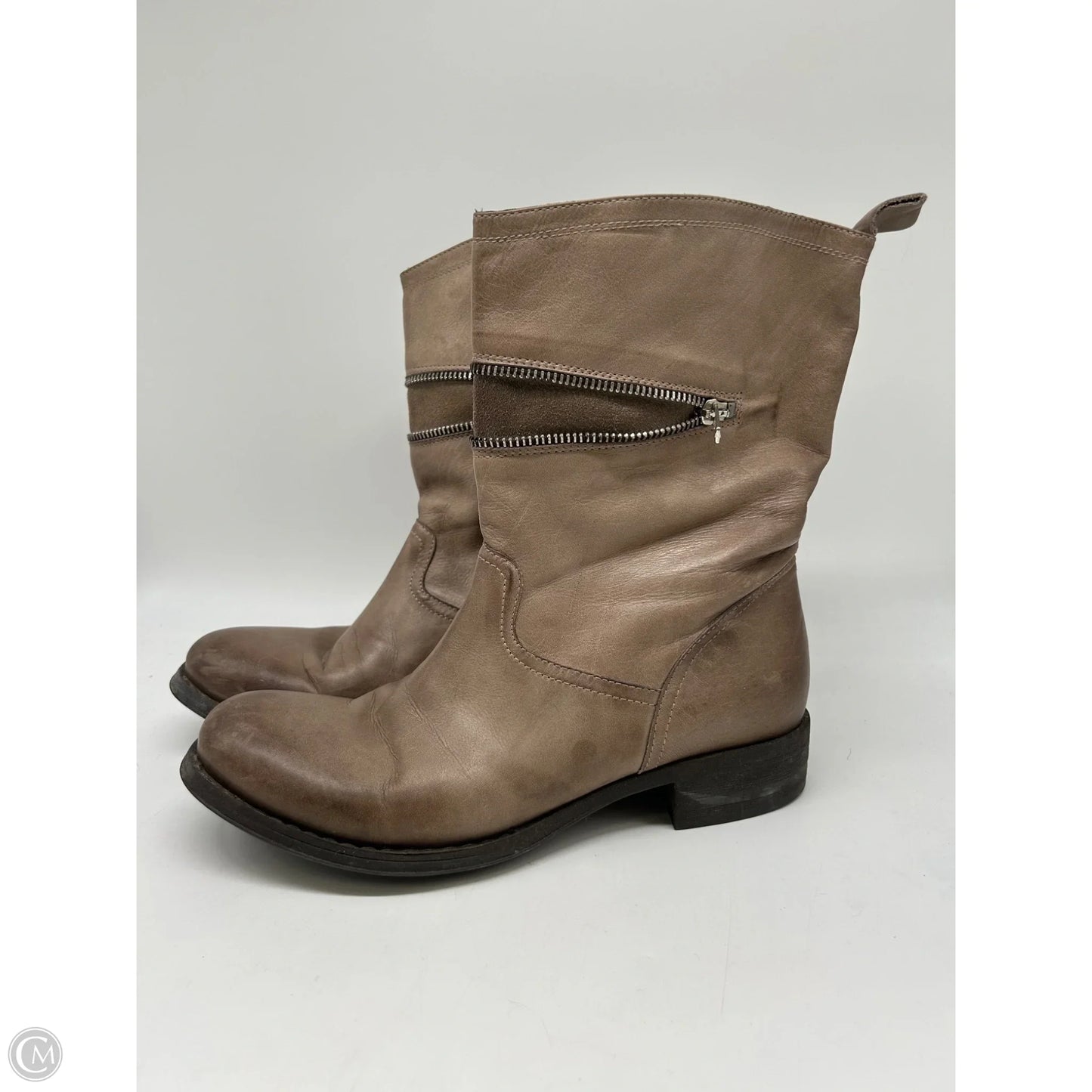 Boots Ankle Flats By Cmb In Brown, Size: 10